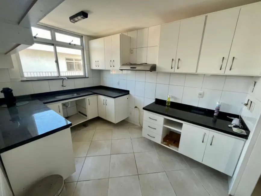 Cobertura com 4 quartos para alugar, 160m2 em Vila Nova, Cabo Frio - RJ - imagem 4 Foto 4 de Cobertura com 4 quartos para alugar, 160m2 em Vila Nova, Cabo Frio - RJ