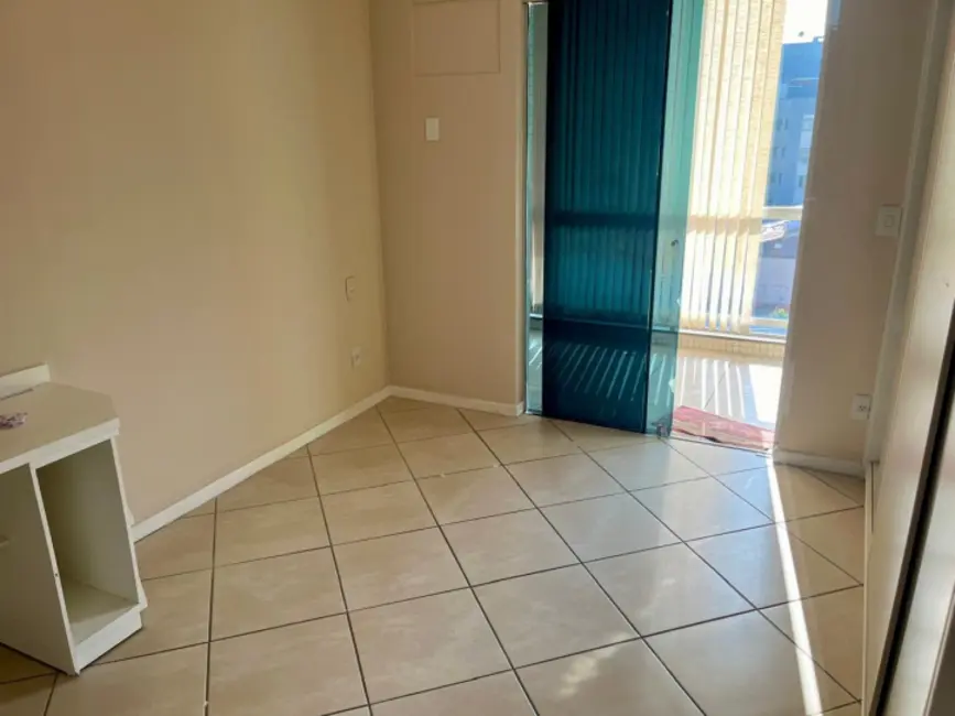 Cobertura com 4 quartos para alugar, 160m2 em Vila Nova, Cabo Frio - RJ - imagem 5 Foto 5 de Cobertura com 4 quartos para alugar, 160m2 em Vila Nova, Cabo Frio - RJ