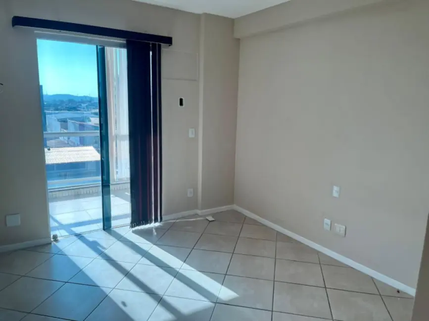 Cobertura com 4 quartos para alugar, 160m2 em Vila Nova, Cabo Frio - RJ - imagem 3 Foto 3 de Cobertura com 4 quartos para alugar, 160m2 em Vila Nova, Cabo Frio - RJ