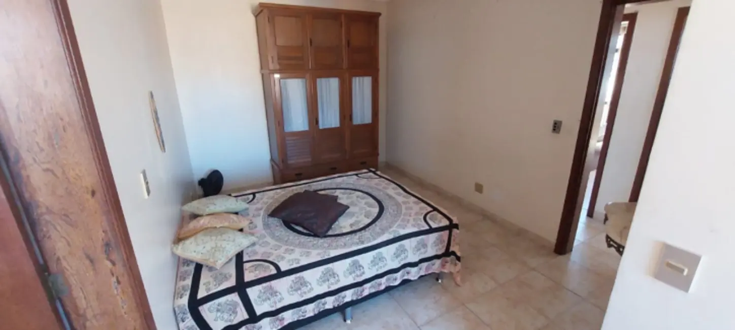 Apartamento com 4 quartos à venda, 127m2 em Centro, Cabo Frio - RJ - imagem 5 Foto 5 de Apartamento com 4 quartos à venda, 127m2 em Centro, Cabo Frio - RJ