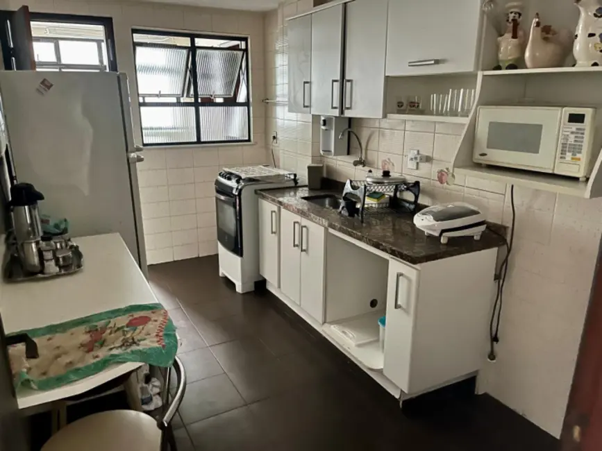 Foto 4 de Apartamento com 3 quartos à venda, 144m2 em Algodoal, Cabo Frio - RJ