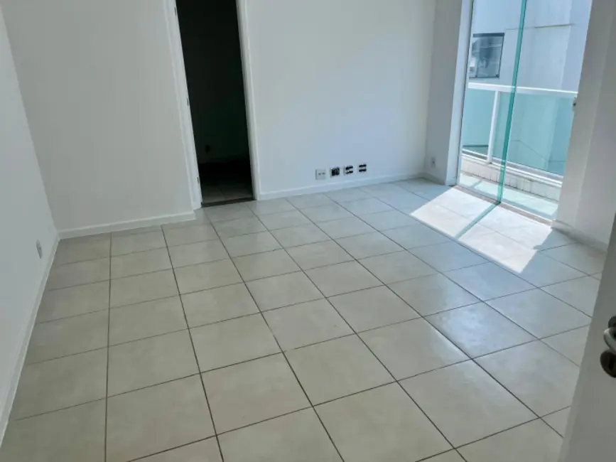 Cobertura com 3 quartos à venda, 200m2 em Passagem, Cabo Frio - RJ - imagem 9 Foto 9 de Cobertura com 3 quartos à venda, 200m2 em Passagem, Cabo Frio - RJ