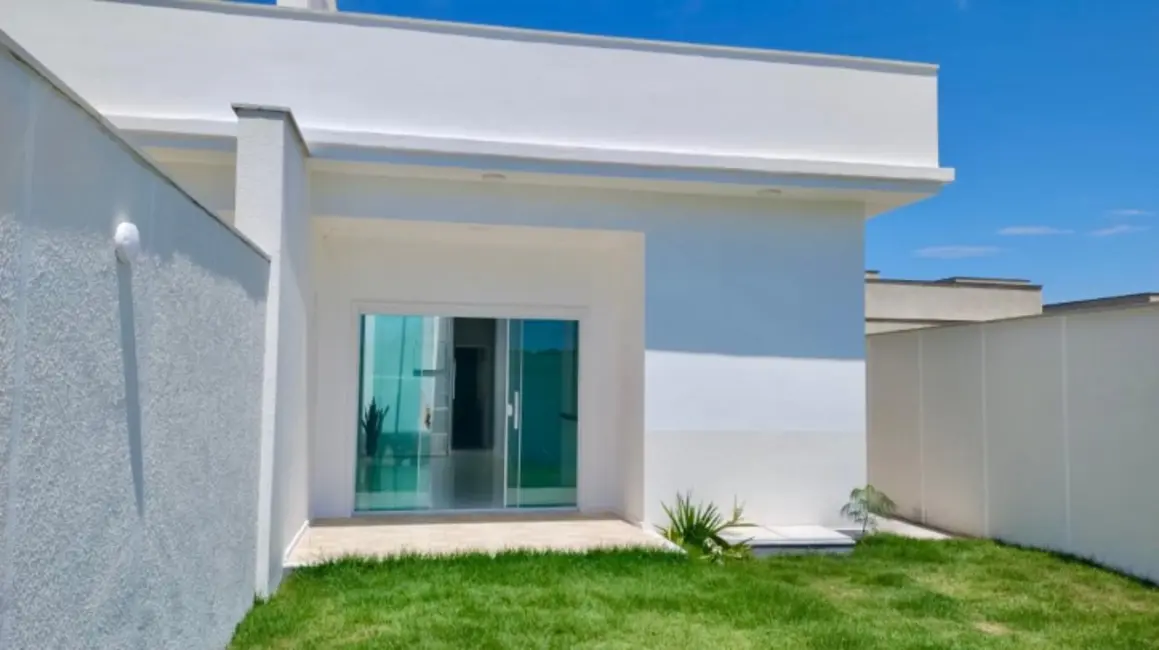 Casa com 3 quartos à venda, 210m2 em Cabo Frio - RJ - imagem 1 Foto 1 de Casa com 3 quartos à venda, 210m2 em Cabo Frio - RJ