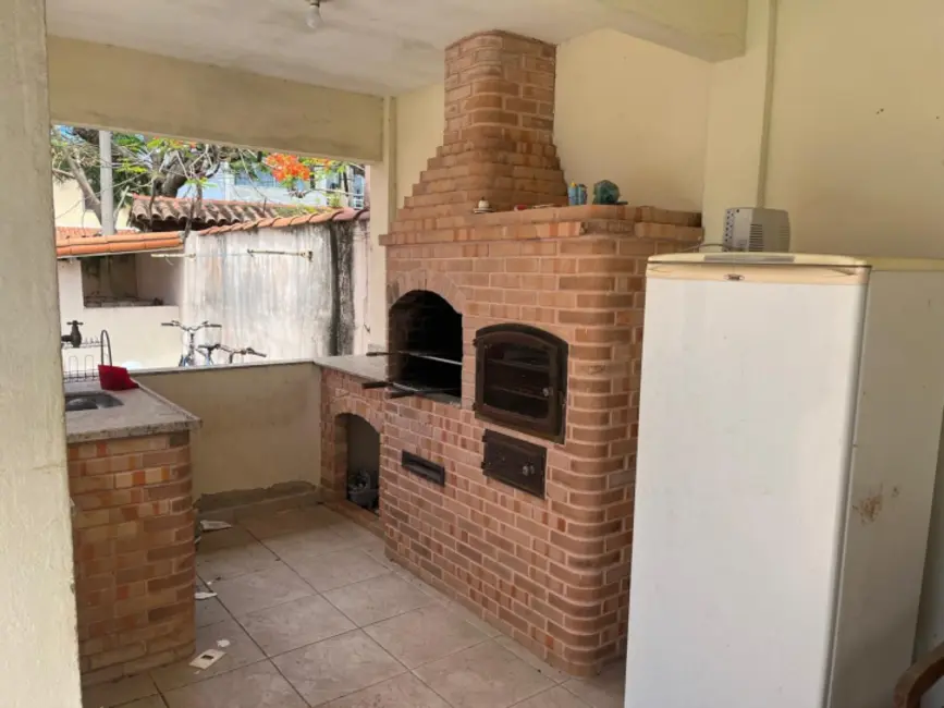Foto 2 de Sobrado com 2 quartos para alugar, 100m2 em Jardim Olinda, Cabo Frio - RJ
