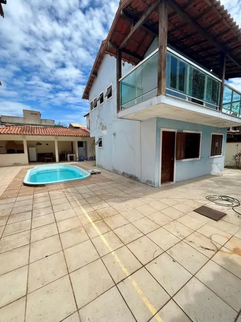 Foto 1 de Sobrado com 2 quartos para alugar, 100m2 em Jardim Olinda, Cabo Frio - RJ