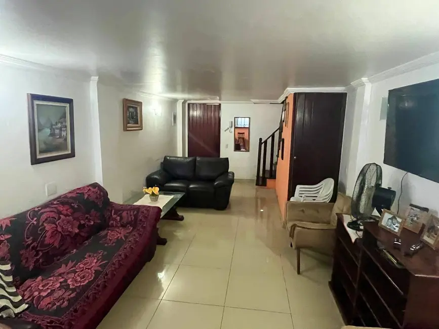 Foto 2 de Casa de Condomínio com 2 quartos à venda em Portinho, Cabo Frio - RJ