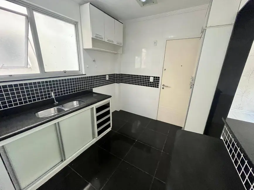 Apartamento com 3 quartos à venda, 100m2 em Centro, Cabo Frio - RJ - imagem 4 Foto 4 de Apartamento com 3 quartos à venda, 100m2 em Centro, Cabo Frio - RJ