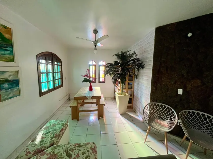 Casa com 3 quartos para alugar, 100m2 em Jardim Flamboyant, Cabo Frio - RJ - imagem 6 Foto 6 de Casa com 3 quartos para alugar, 100m2 em Jardim Flamboyant, Cabo Frio - RJ