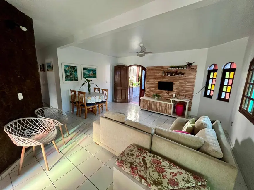 Casa com 3 quartos para alugar, 100m2 em Jardim Flamboyant, Cabo Frio - RJ - imagem 7 Foto 7 de Casa com 3 quartos para alugar, 100m2 em Jardim Flamboyant, Cabo Frio - RJ
