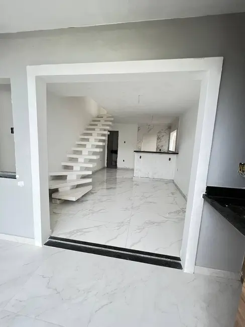 Foto 1 de Casa com 3 quartos à venda, 87m2 em Ogiva, Cabo Frio - RJ