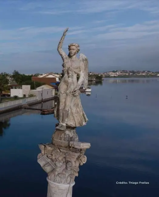 Casa com 4 quartos à venda, 200m2 em Portinho, Cabo Frio - RJ - imagem 3 Foto 3 de Casa com 4 quartos à venda, 200m2 em Portinho, Cabo Frio - RJ