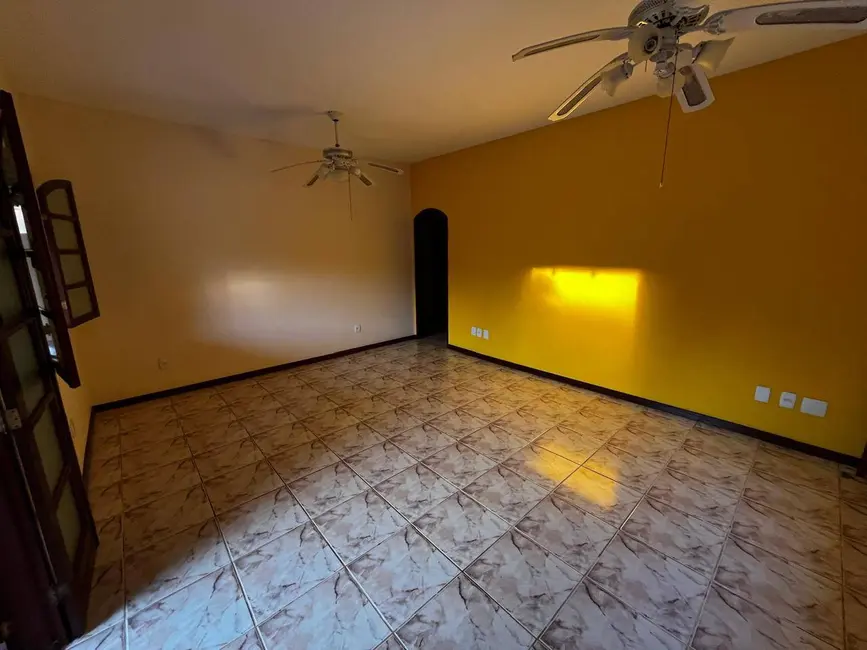 Foto 4 de Casa com 4 quartos à venda, 450m2 em Portinho, Cabo Frio - RJ