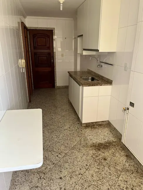 Foto 9 de Apartamento com 3 quartos para alugar, 90m2 em Cabo Frio - RJ