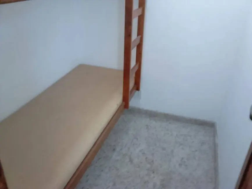 Apartamento com 3 quartos para alugar, 90m2 em Cabo Frio - RJ - imagem 2 Foto 2 de Apartamento com 3 quartos para alugar, 90m2 em Cabo Frio - RJ