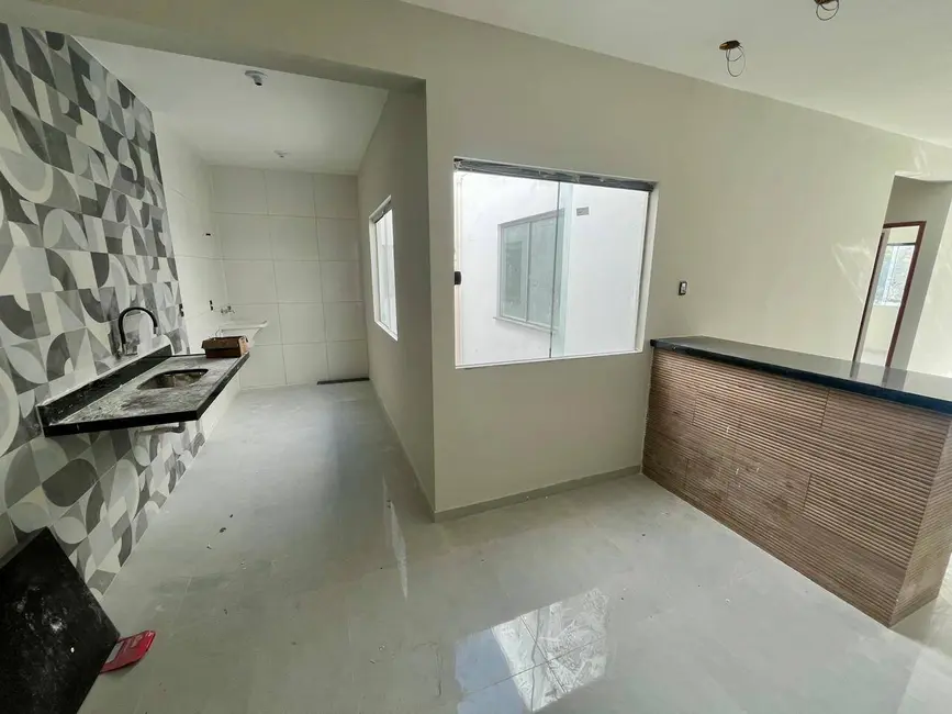 Foto 2 de Casa de Condomínio com 2 quartos à venda em Cabo Frio - RJ