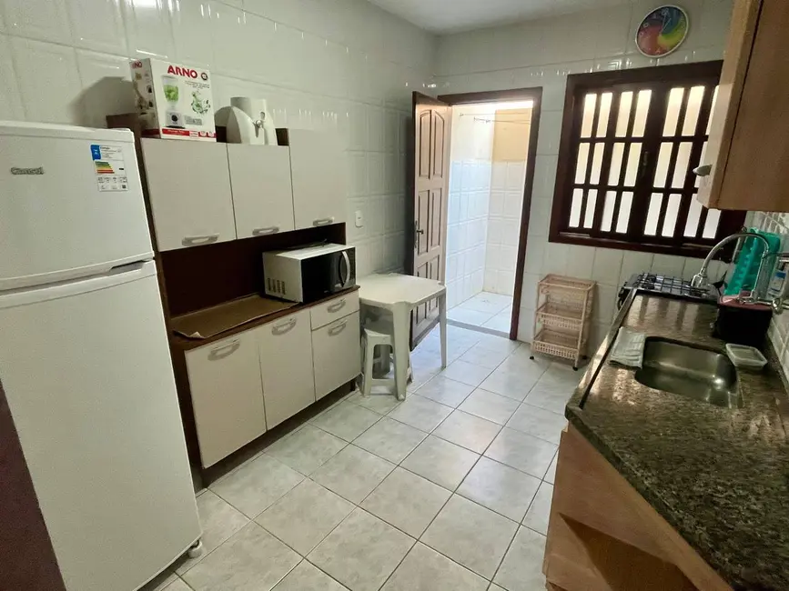 Foto 4 de Casa de Condomínio com 2 quartos à venda, 90m2 em Foguete, Cabo Frio - RJ