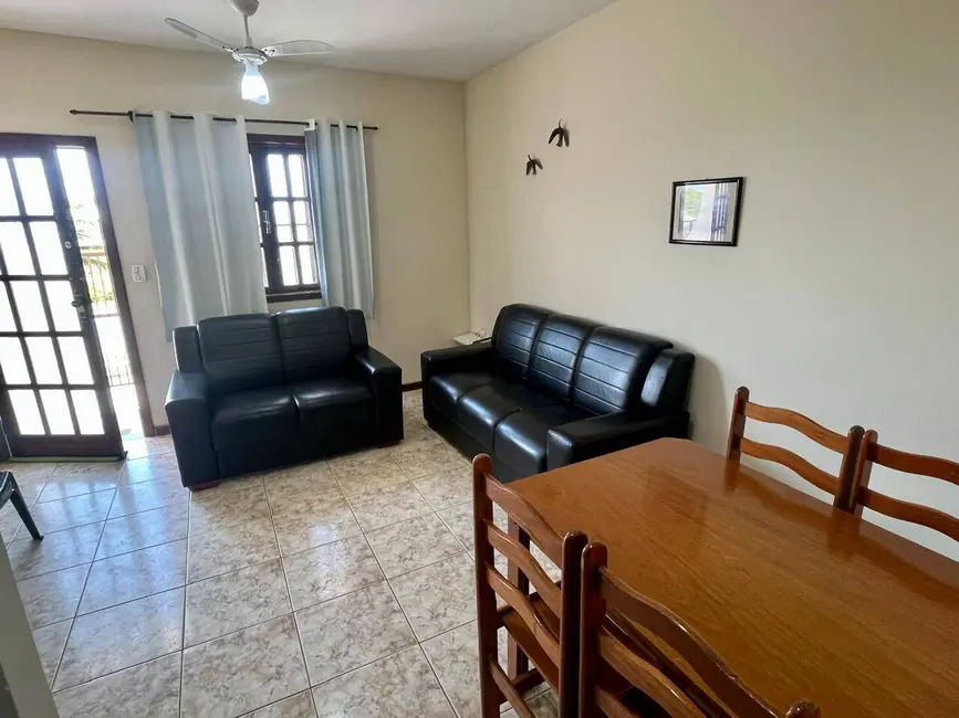 Foto 3 de Casa de Condomínio com 2 quartos à venda, 90m2 em Foguete, Cabo Frio - RJ