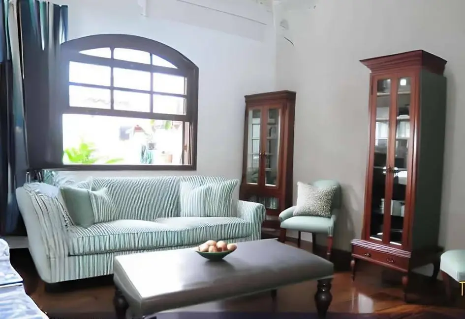 Foto 1 de Casa com 3 quartos à venda, 190m2 em Centro, Cabo Frio - RJ