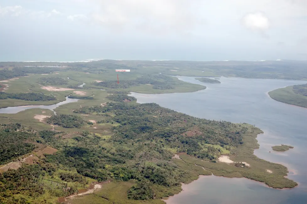 Foto 1 de Terreno / Lote à venda em Marau - BA
