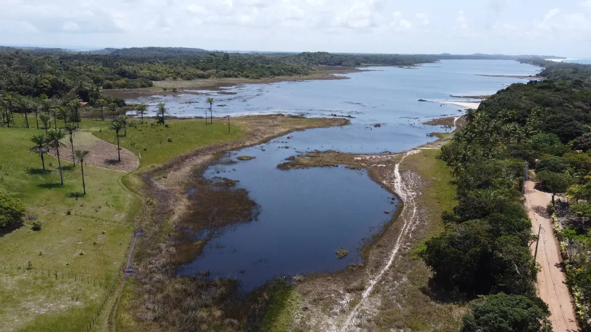Foto 3 de Terreno / Lote à venda, 600m2 em Marau - BA