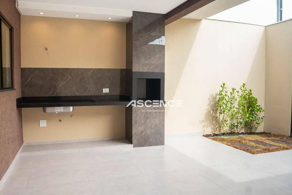 Foto 1 de Casa com 3 quartos à venda, 126m2 em Residencial Tozzi, Arapongas - PR