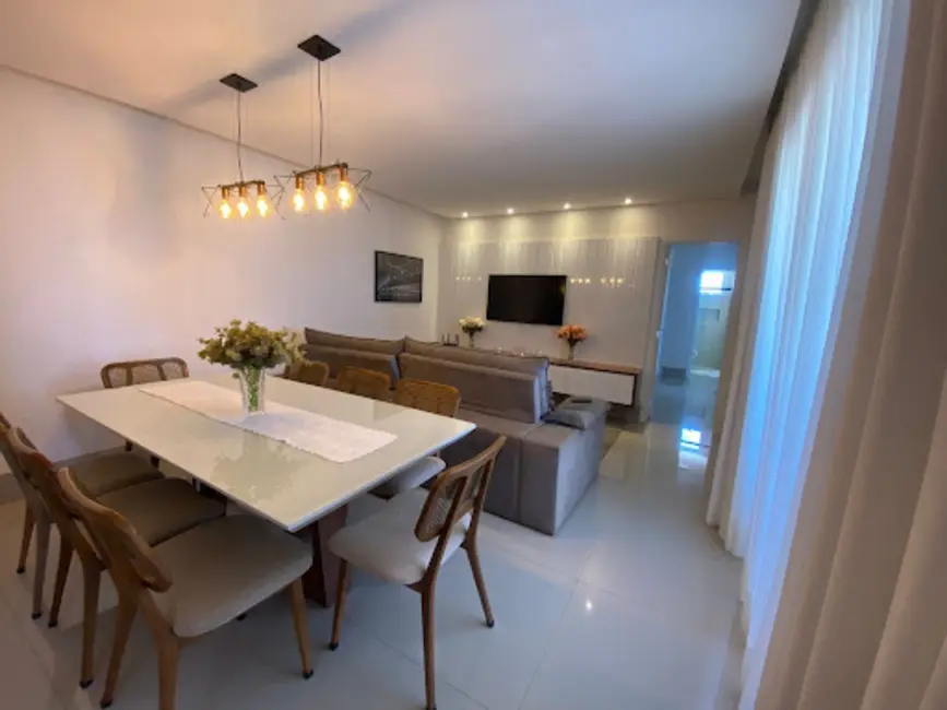 Foto 1 de Apartamento com 3 quartos à venda, 102m2 em Segismundo Pereira, Uberlandia - MG
