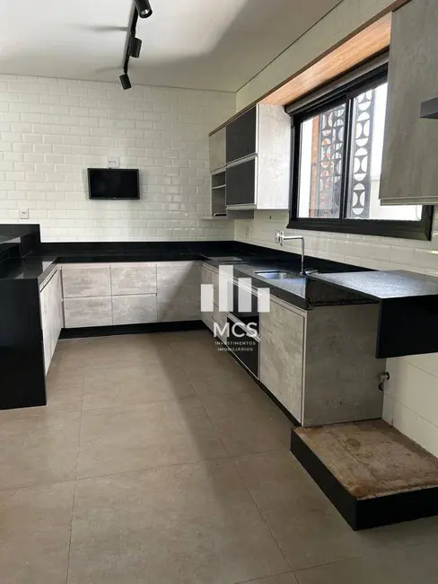 Foto 7 de Casa de Condomínio com 4 quartos à venda, 360m2 em Aclimação, Uberlandia - MG