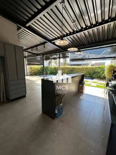 Foto 1 de Casa de Condomínio com 4 quartos à venda, 360m2 em Aclimação, Uberlandia - MG