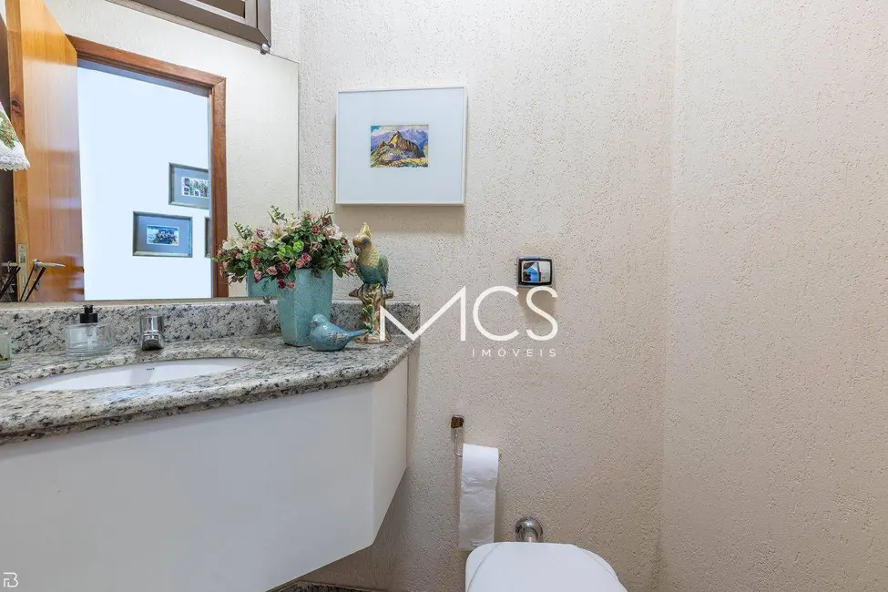 Apartamento com 4 quartos à venda, 135m2 em Uberlandia - MG - imagem 8 Foto 8 de Apartamento com 4 quartos à venda, 135m2 em Uberlandia - MG