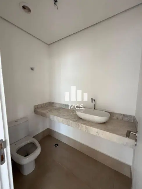 Apartamento com 3 quartos à venda, 200m2 em Uberlandia - MG - imagem 8 Foto 8 de Apartamento com 3 quartos à venda, 200m2 em Uberlandia - MG