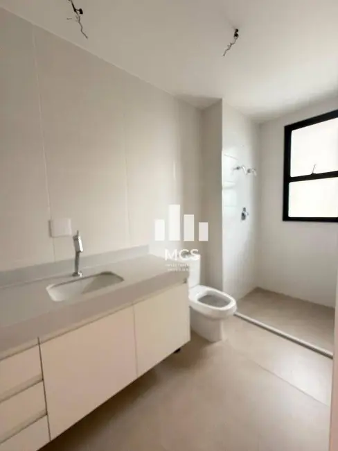 Foto 2 de Apartamento com 3 quartos à venda, 200m2 em Uberlandia - MG
