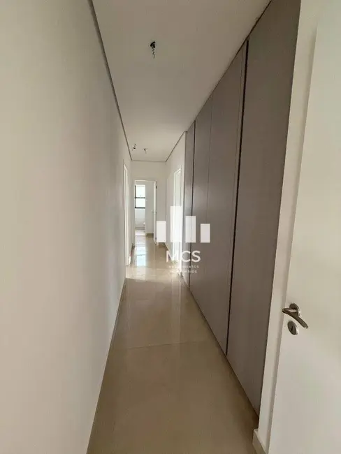 Apartamento com 3 quartos à venda, 200m2 em Uberlandia - MG - imagem 7 Foto 7 de Apartamento com 3 quartos à venda, 200m2 em Uberlandia - MG