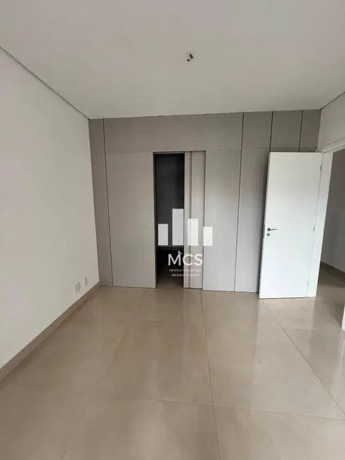 Apartamento com 3 quartos à venda, 200m2 em Uberlandia - MG - imagem 5 Foto 5 de Apartamento com 3 quartos à venda, 200m2 em Uberlandia - MG