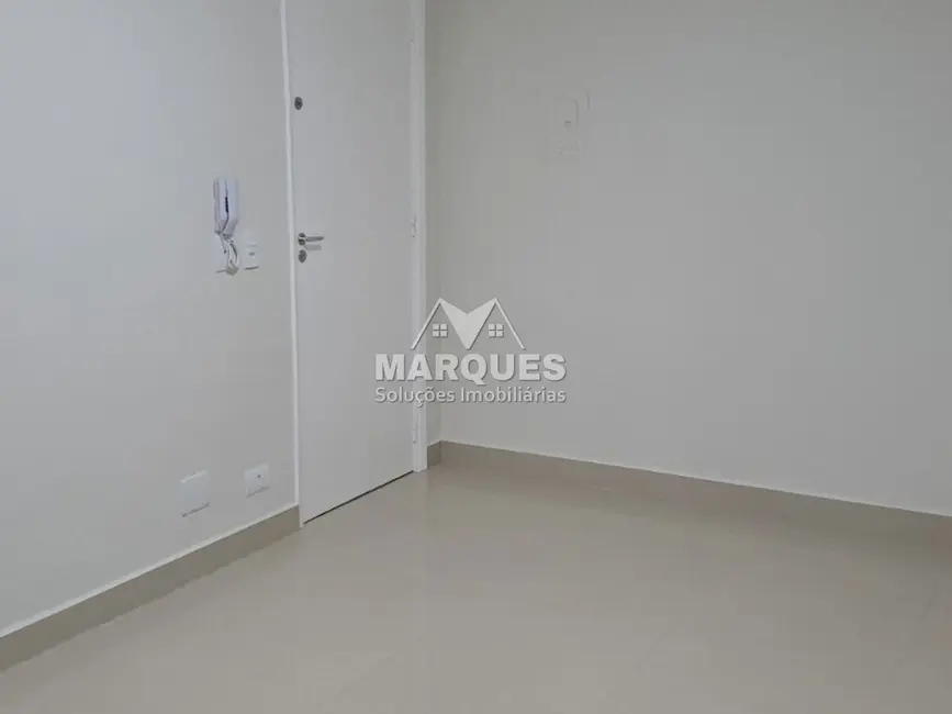 Foto 2 de Apartamento com 2 quartos à venda, 45m2 em Parque Bandeirantes I (Nova Veneza), Sumare - SP