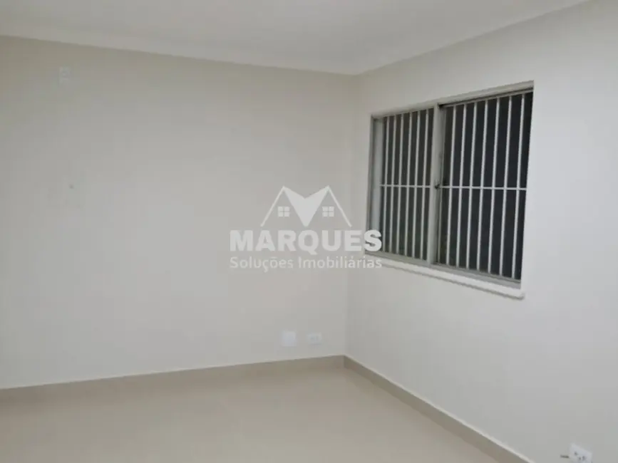 Foto 3 de Apartamento com 2 quartos à venda, 45m2 em Parque Bandeirantes I (Nova Veneza), Sumare - SP
