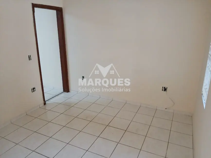 Foto 6 de Casa com 2 quartos à venda, 79m2 em Jardim Everest, Hortolandia - SP