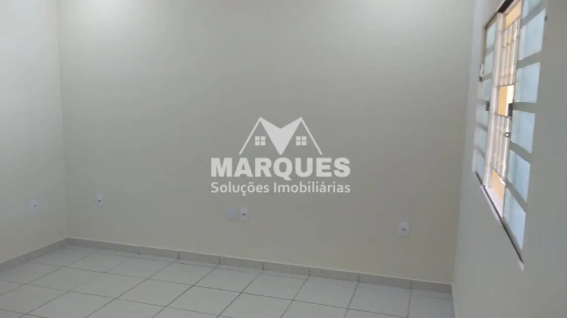 Foto 3 de Casa com 2 quartos à venda, 116m2 em Jardim Everest, Hortolandia - SP