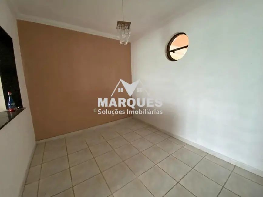 Foto 2 de Casa com 2 quartos à venda, 110m2 em Jardim Novo Maracanã, Campinas - SP