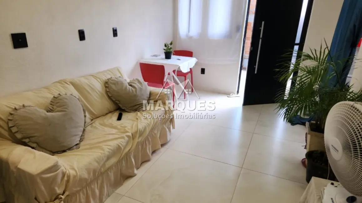Foto 2 de Casa com 2 quartos à venda, 70m2 em Monte Mor - SP