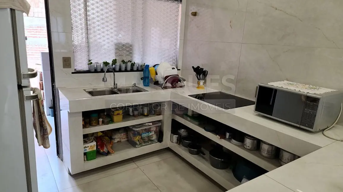 Foto 3 de Casa com 2 quartos à venda, 200m2 em Monte Mor - SP