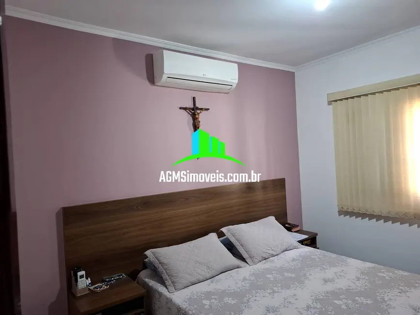 Casa com 3 quartos à venda, 300m2 em Jardim Piratininga, Sorocaba - SP - imagem 3 Foto 3 de Casa com 3 quartos à venda, 300m2 em Jardim Piratininga, Sorocaba - SP