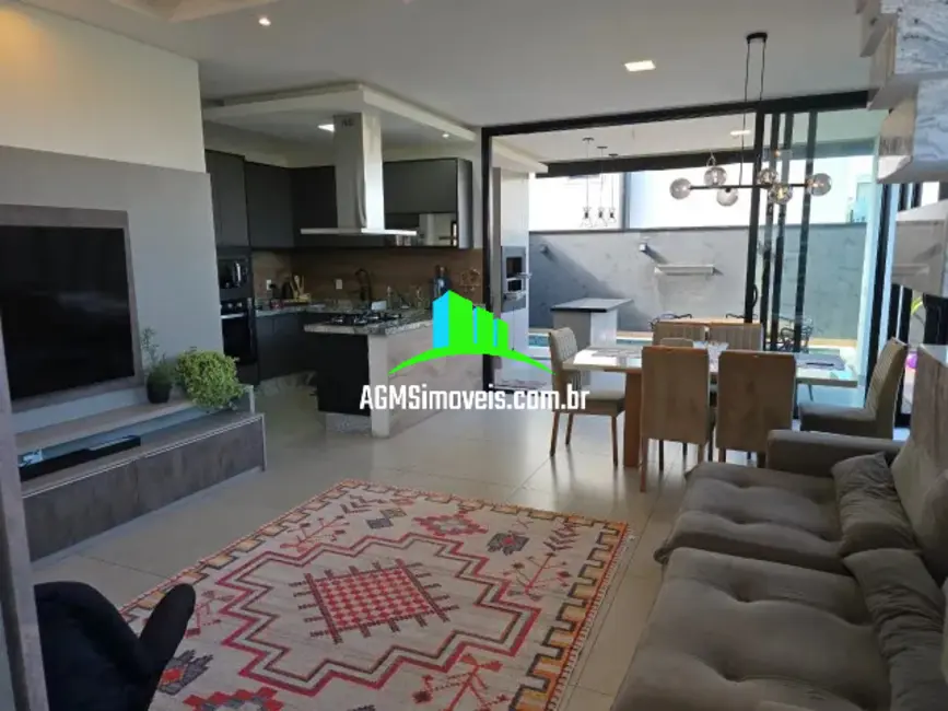 Foto 1 de Casa de Condomínio com 3 quartos à venda, 180m2 em Horto Florestal, Sorocaba - SP