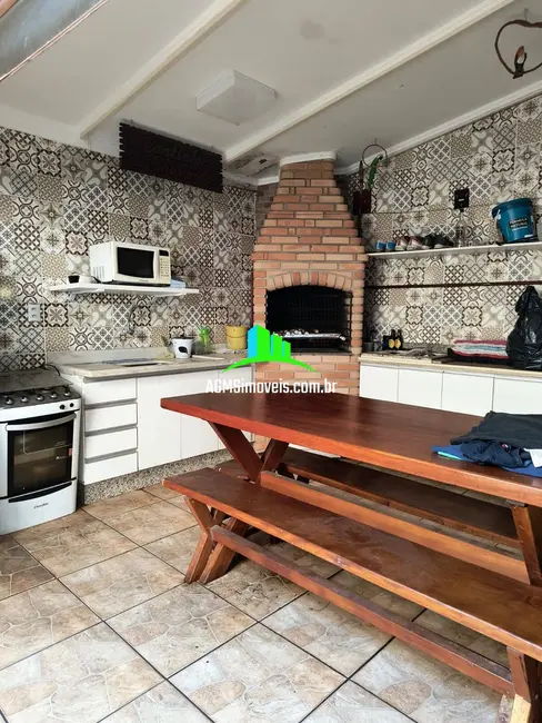 Casa com 4 quartos à venda, 132m2 em Jardim Residencial Villa Amato, Sorocaba - SP - imagem 5 Foto 5 de Casa com 4 quartos à venda, 132m2 em Jardim Residencial Villa Amato, Sorocaba - SP