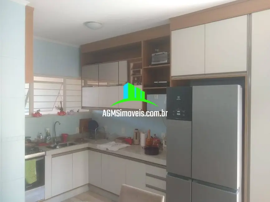 Sobrado com 2 quartos à venda, 154m2 em Jardim São Guilherme, Sorocaba - SP - imagem 1 Foto 1 de Sobrado com 2 quartos à venda, 154m2 em Jardim São Guilherme, Sorocaba - SP