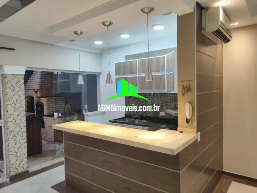 Sobrado com 3 quartos à venda, 180m2 em Jardim São Judas Tadeu, Sorocaba - SP - imagem 4 Foto 4 de Sobrado com 3 quartos à venda, 180m2 em Jardim São Judas Tadeu, Sorocaba - SP