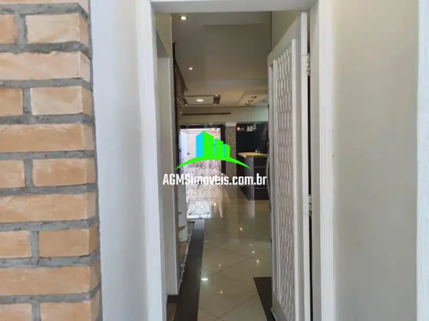 Sobrado com 3 quartos à venda, 180m2 em Jardim São Judas Tadeu, Sorocaba - SP - imagem 2 Foto 2 de Sobrado com 3 quartos à venda, 180m2 em Jardim São Judas Tadeu, Sorocaba - SP