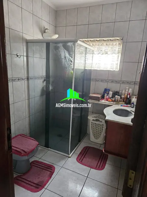 Sobrado com 3 quartos à venda, 180m2 em Jardim Itanguá, Sorocaba - SP - imagem 4 Foto 4 de Sobrado com 3 quartos à venda, 180m2 em Jardim Itanguá, Sorocaba - SP