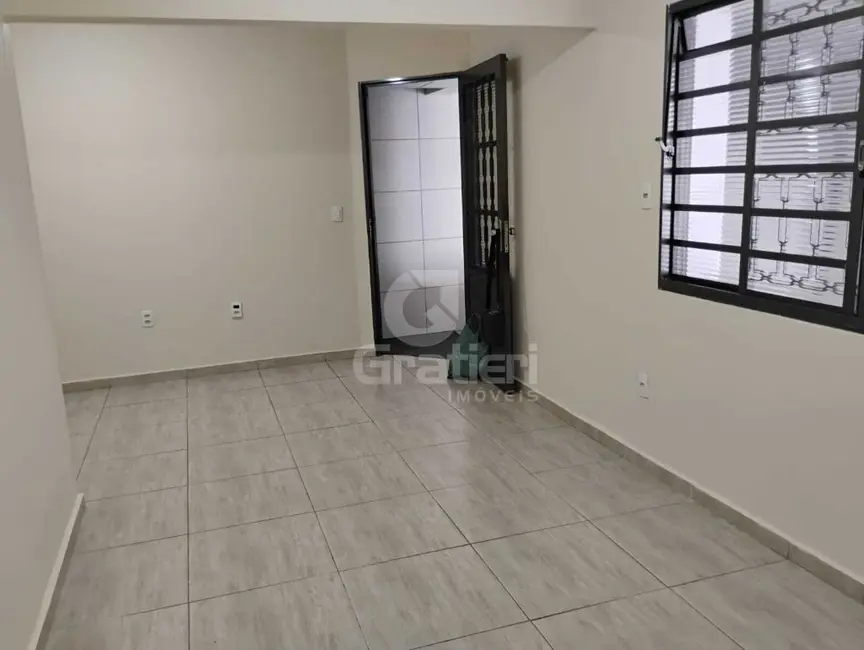 Casa com 3 quartos à venda, 136m2 em Yolanda Opice, Araraquara - SP - imagem 4 Foto 4 de Casa com 3 quartos à venda, 136m2 em Yolanda Opice, Araraquara - SP