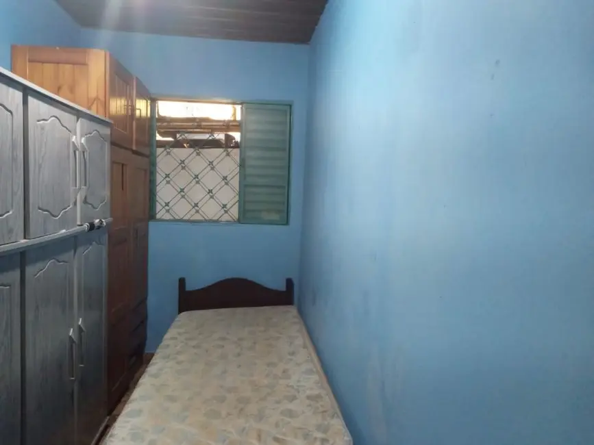 Casa com 3 quartos à venda, 79m2 em Vila Xavier (Vila Xavier), Araraquara - SP - imagem 4 Foto 4 de Casa com 3 quartos à venda, 79m2 em Vila Xavier (Vila Xavier), Araraquara - SP