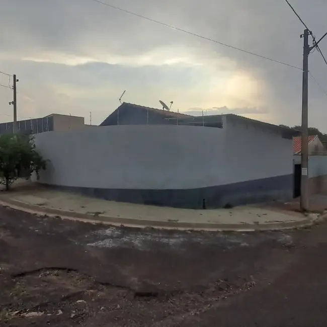 Casa com 2 quartos à venda, 90m2 em Jardim Mangiacapra, Araraquara - SP - imagem 2 Foto 2 de Casa com 2 quartos à venda, 90m2 em Jardim Mangiacapra, Araraquara - SP